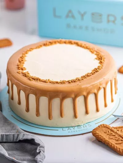 Lotus Cake – same-day flower delivery Pakistan | Proflowers.pk