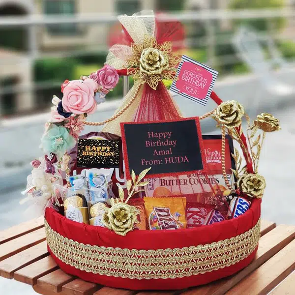 Grand Luxury Basket – same-day flower delivery Pakistan | Proflowers.pk