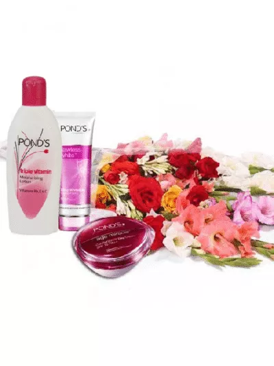 PONDS GIFT BOX WITH MEDIUM BOUQUET – same-day flower delivery Pakistan | Proflowers.pk