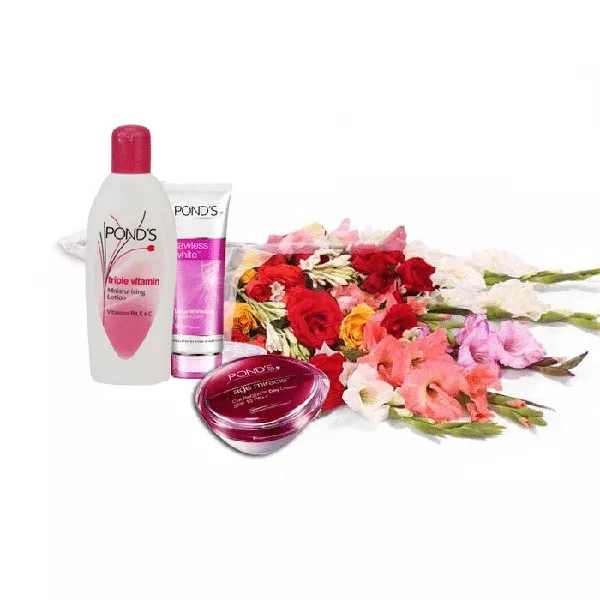 PONDS GIFT BOX WITH MEDIUM BOUQUET – same-day flower delivery Pakistan | Proflowers.pk
